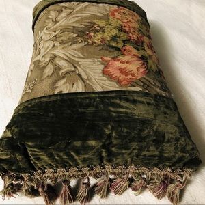 3 Decorative Pillows